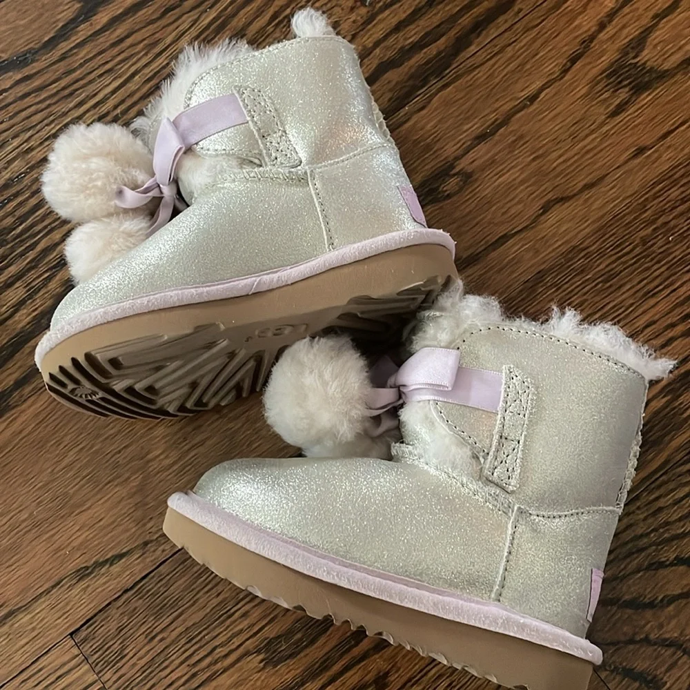 UGG- Metallic boots - Picture 3 of 3